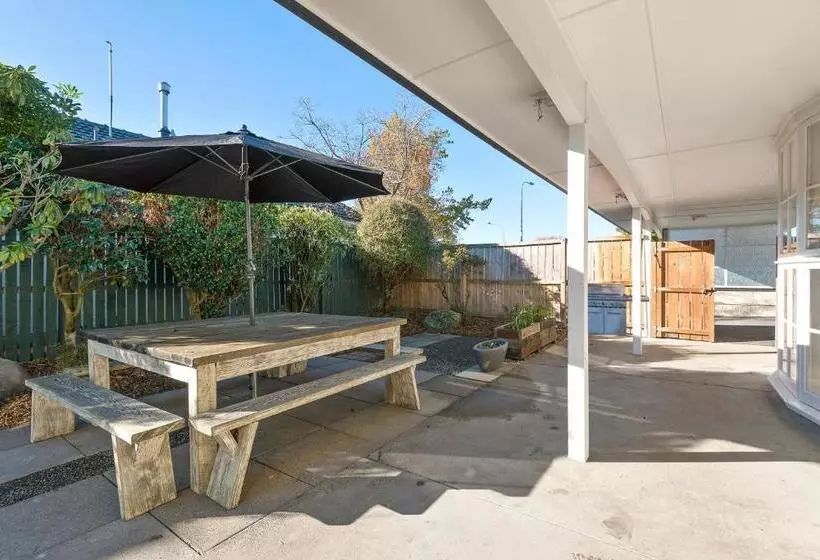 Hotelli Lynfield Villa
