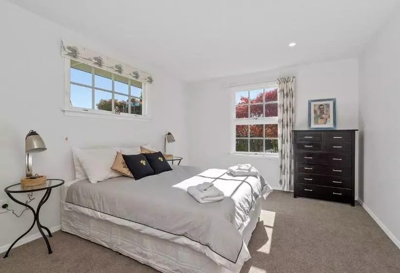 Hotelli Lynfield Villa