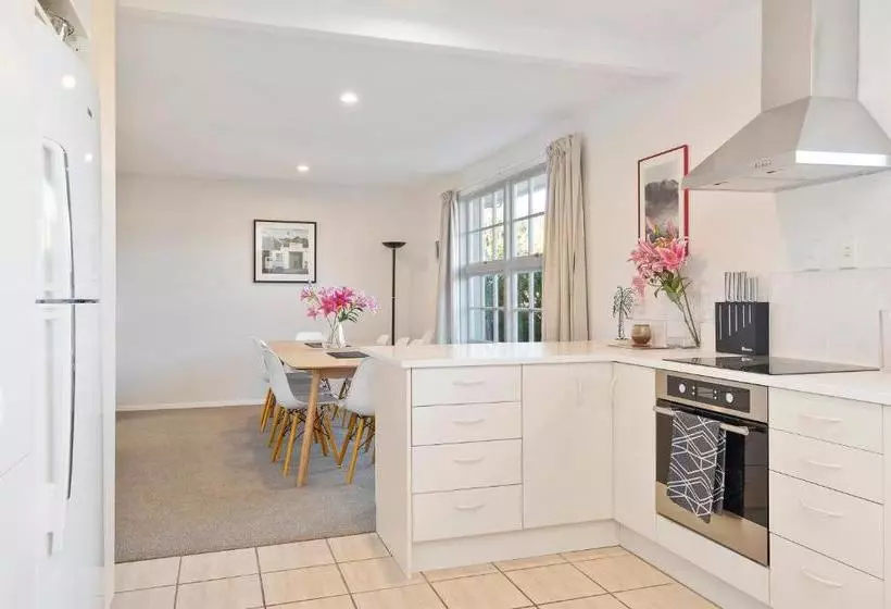 Hotelli Lynfield Villa