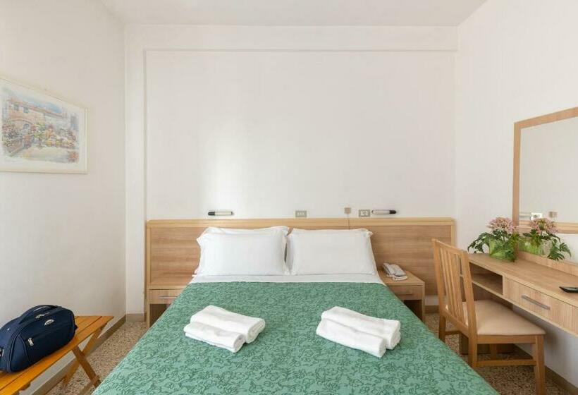 בית מלון כפרי Morena Riccione Centrale