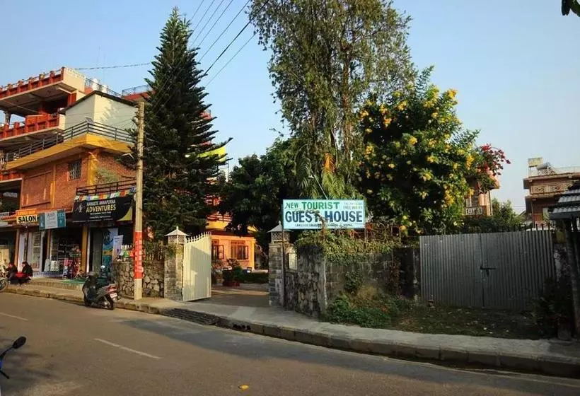 هتل New Tourist Guest House