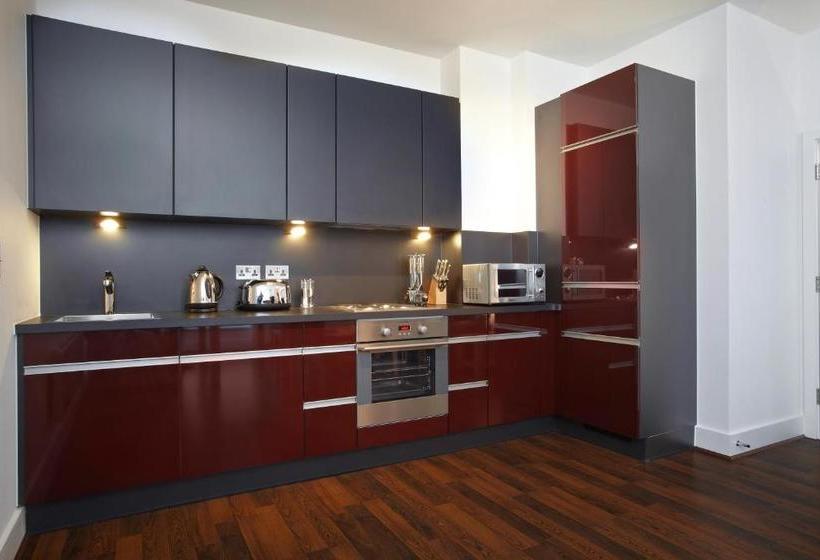 호텔 Skyline Plaza By Flying Butler