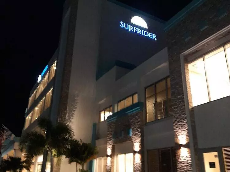هتل Surfrider Resort