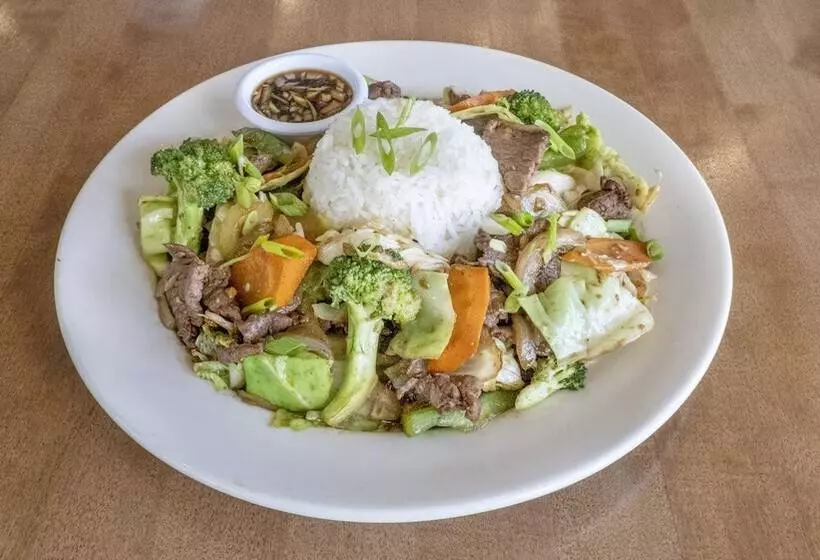 هتل Surfrider Resort