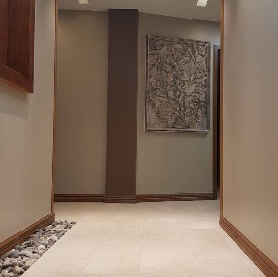 Отель Surfrider Resort