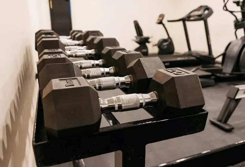 هتل Surfrider Resort