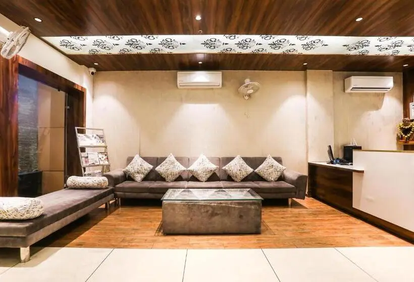 هتل Super Townhouse Indravihar Formerly Shaily Royal