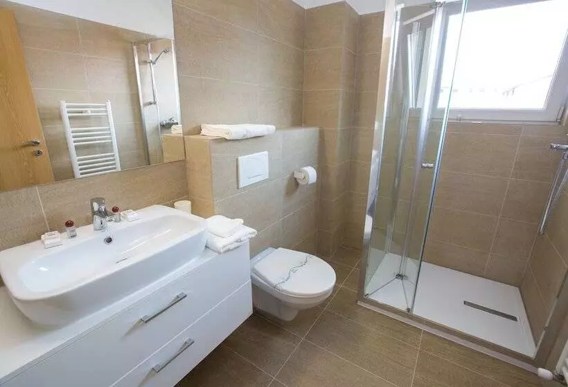 1hotels