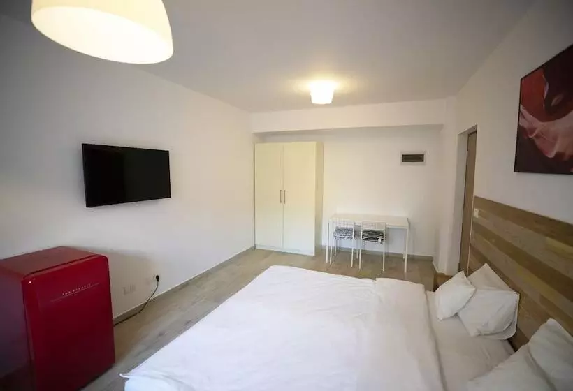 1hotels