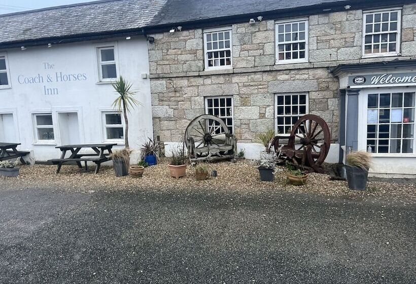 酒店 Coach And Horses Inn