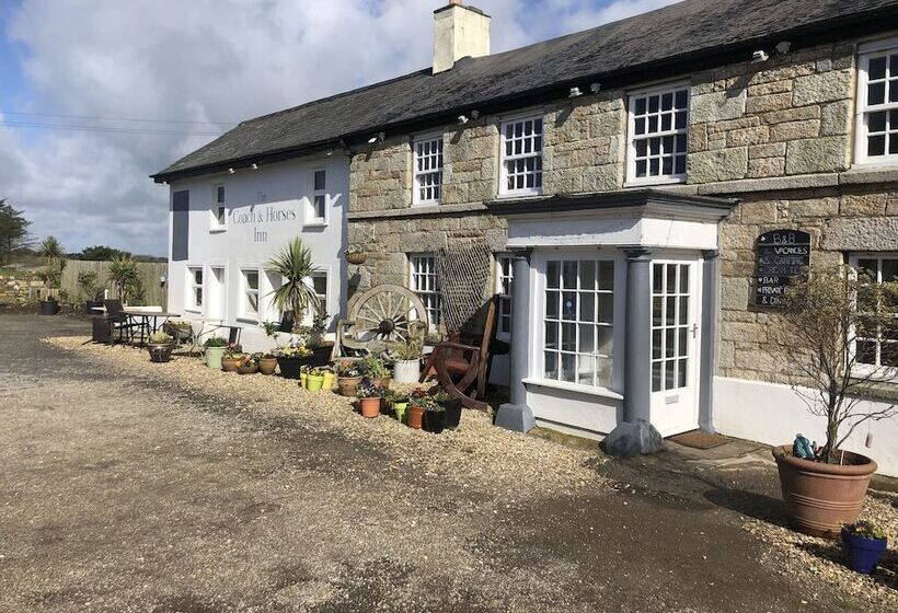 酒店 Coach And Horses Inn