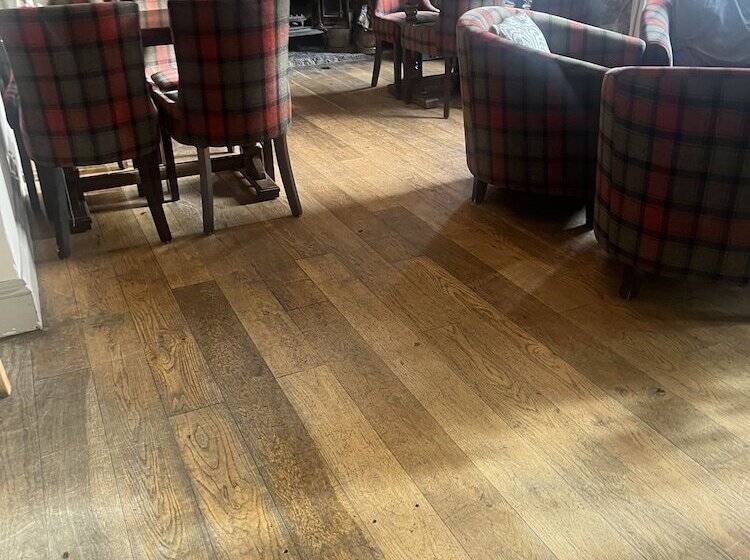 酒店 Coach And Horses Inn