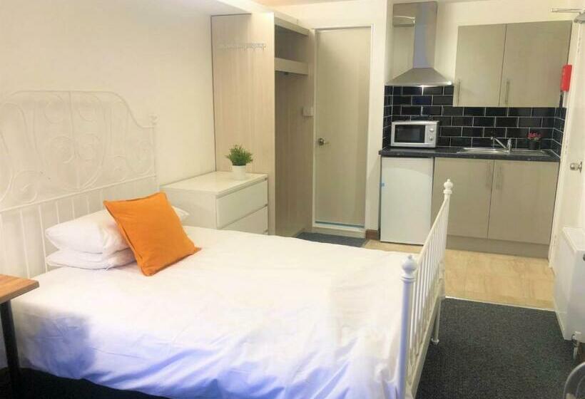 בית מלון כפרי Field House Guest House