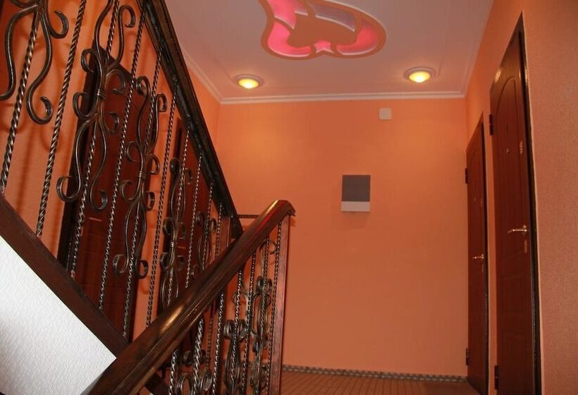 호텔 Guest House Versal