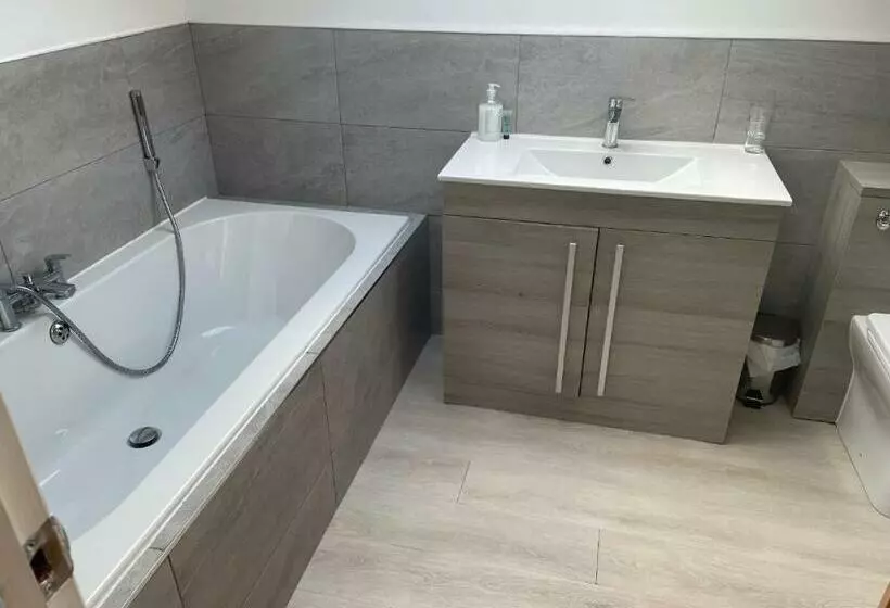 Hotelli Haymills Guesthouse