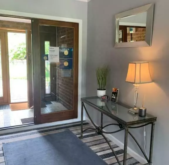 Hotelli Haymills Guesthouse