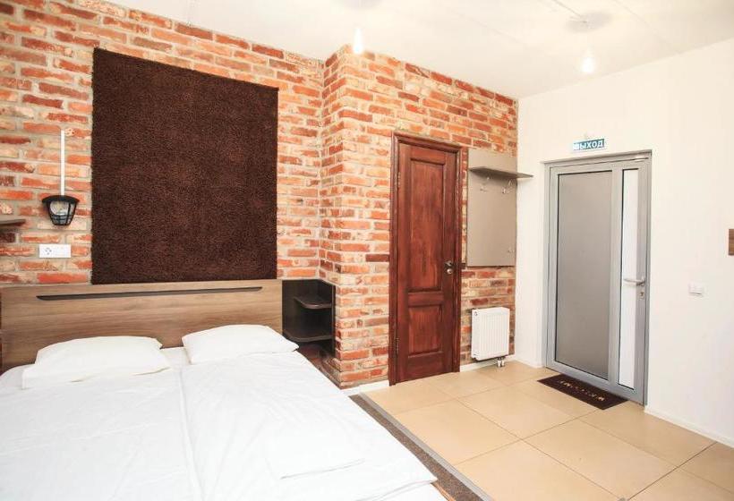 فندق Hostel Etazh