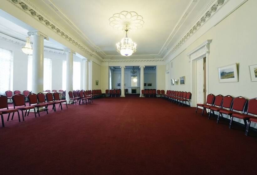 Отель Kochubey Centre