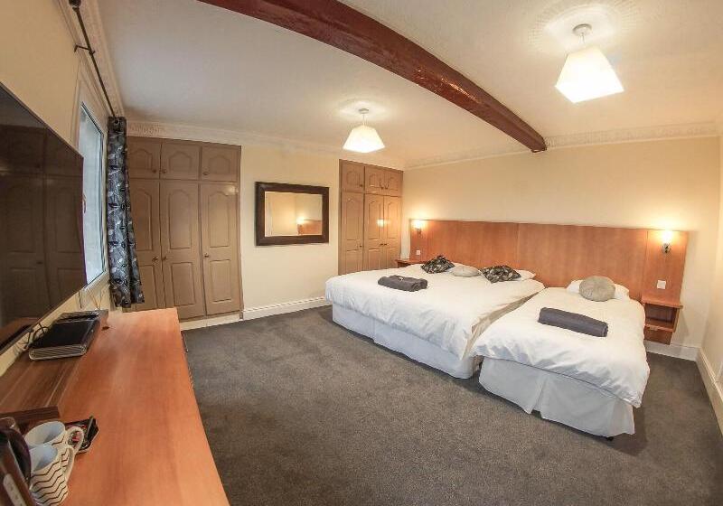 Quayside Hotel & Bar