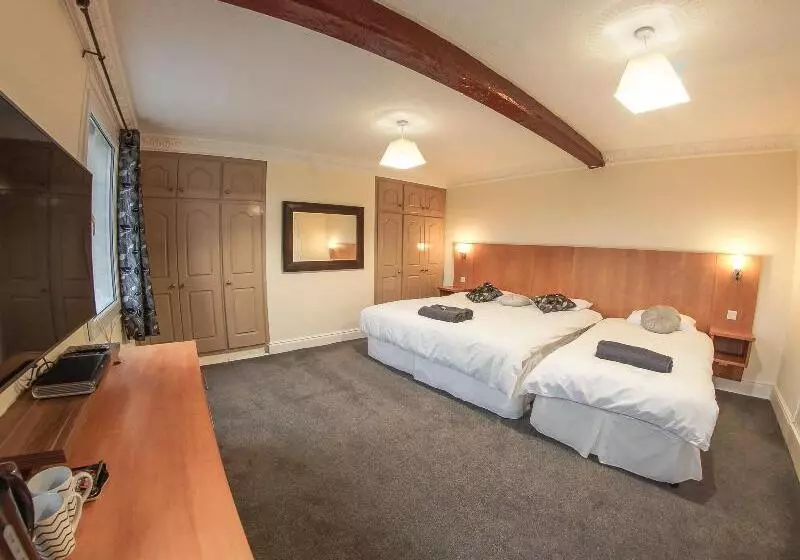 Quayside Hotel & Bar