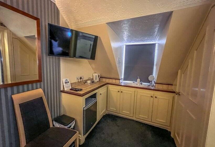 Quayside Hotel & Bar