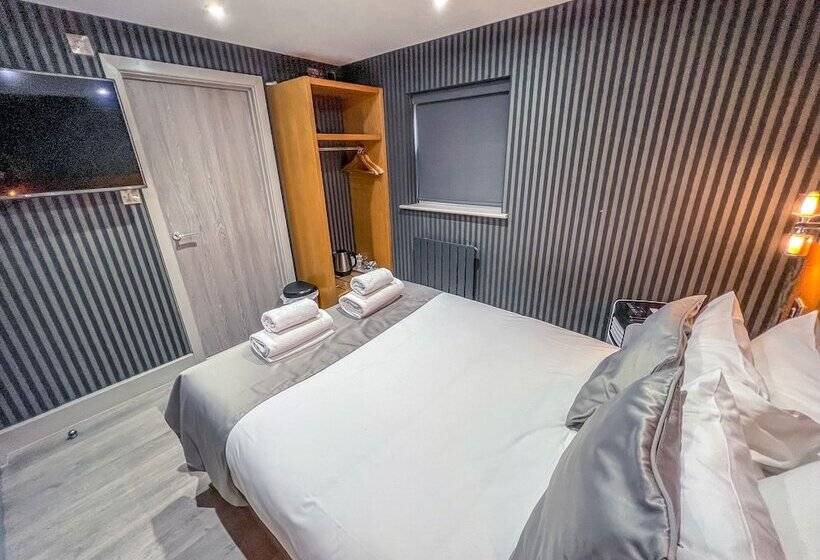 Quayside Hotel & Bar