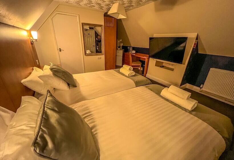 Quayside Hotel & Bar