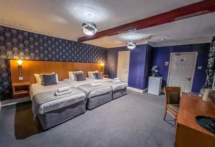 Quayside Hotel & Bar