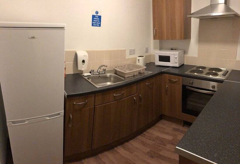 בית מלון כפרי Rufford Court