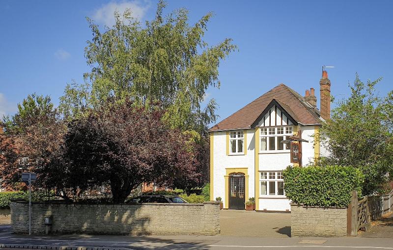 فندق Sandfield Guest House