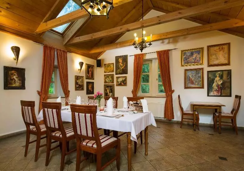 Hotelli Spa Resort Libverda  Villa Friedland