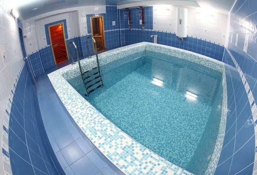 בית מלון כפרי Svoyak