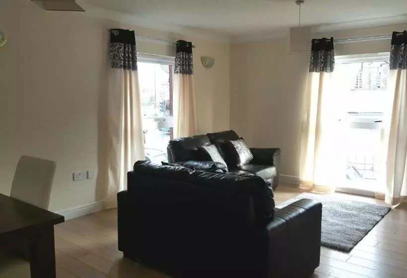 هتل Tees Valley Apartments