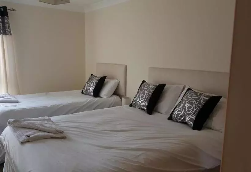 هتل Tees Valley Apartments