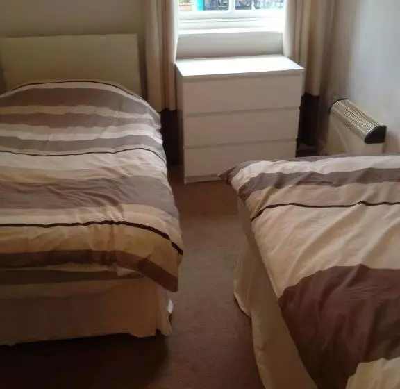 هتل Tees Valley Apartments