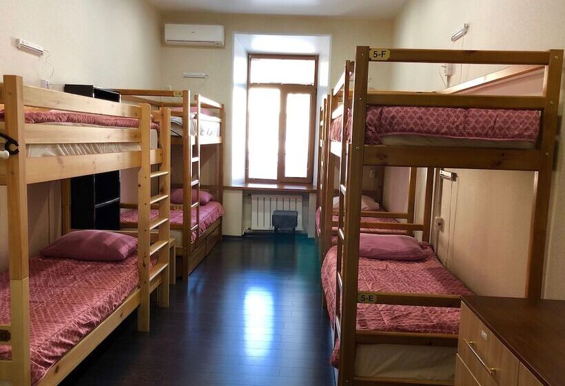 Отель Vladstar Inn Hostel