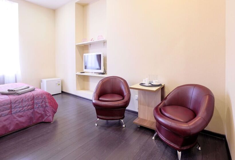 Отель Vladstar Inn Hostel