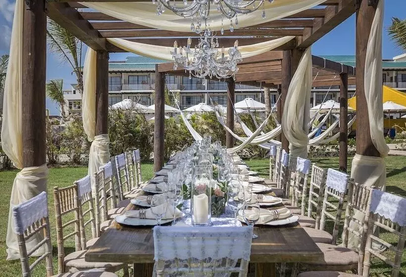 Ocean El Faro Resort - All Inclusive