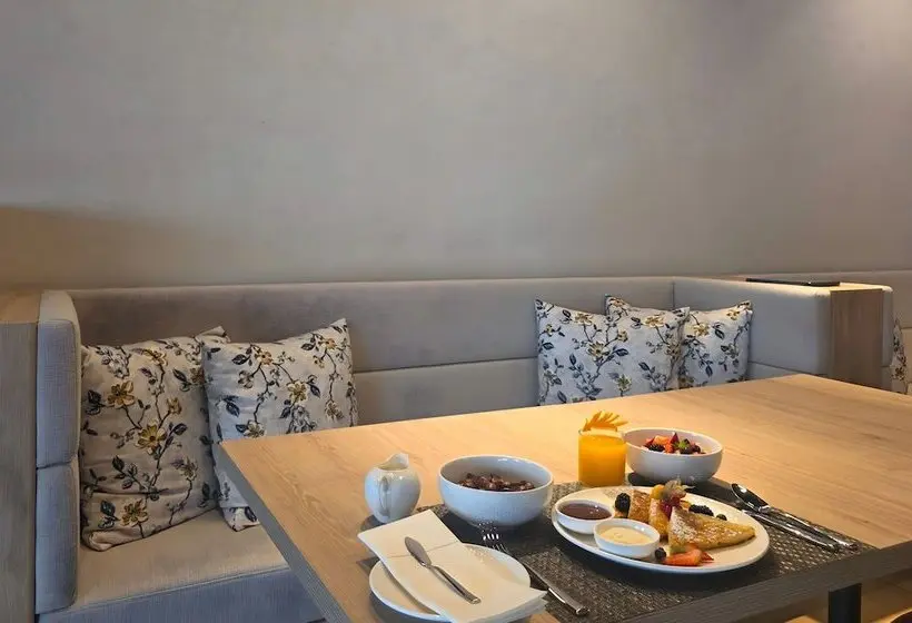 Barceló Residences Dubai Marina
