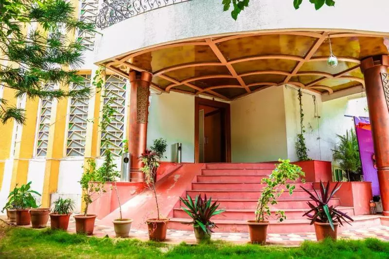 Fabhotel Hallmark Begumpet