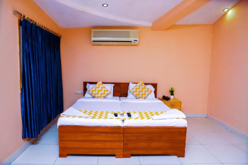 Fabhotel Hallmark Begumpet