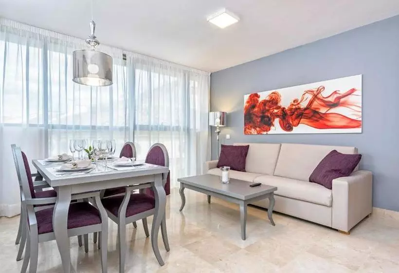 هتل Apartamentos Goodplaces Larios