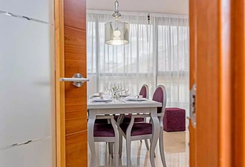 هتل Apartamentos Goodplaces Larios