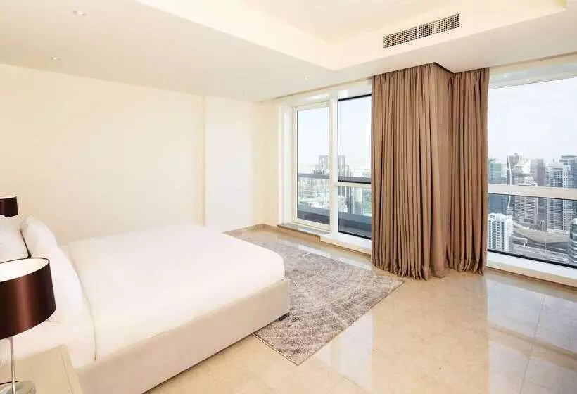 Barcelo Residences Dubai Marina