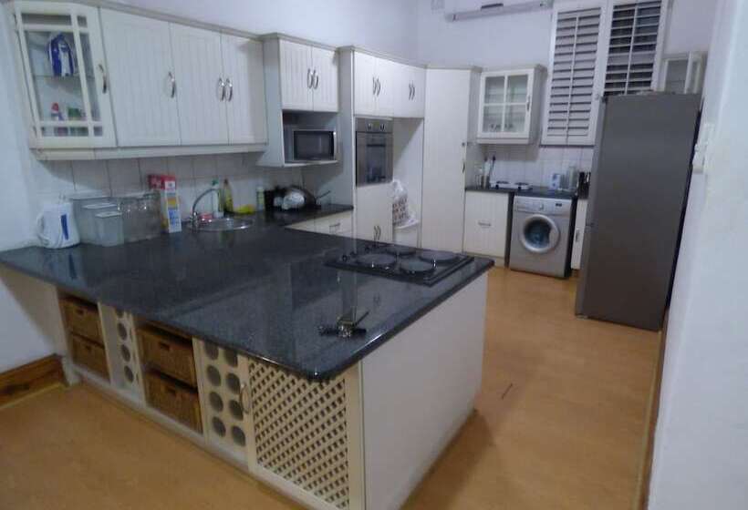 ホテル Daisy Lodge