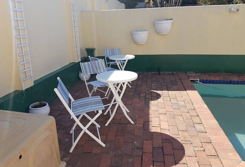 ホテル Daisy Lodge