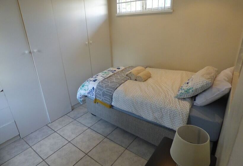 ホテル Daisy Lodge