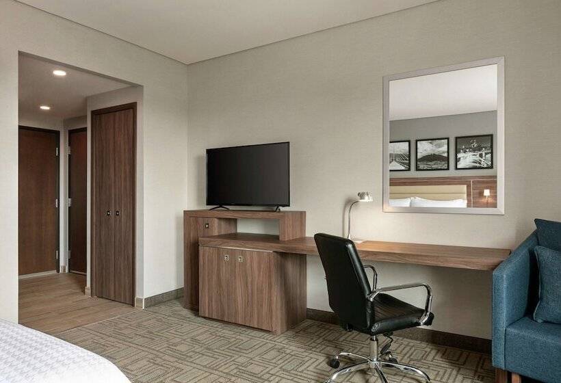 ホテル Hampton Inn By Hilton Monterrey Apodaca