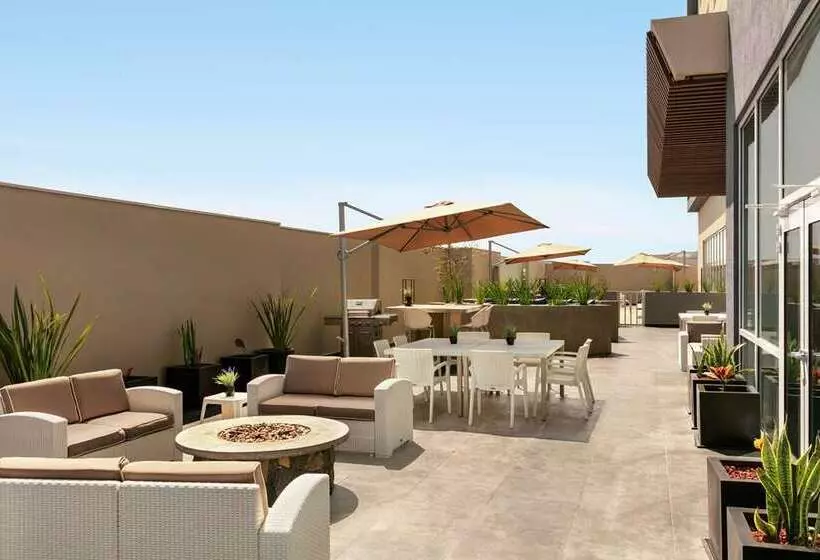 هتل Hampton Inn By Hilton Monterrey Apodaca