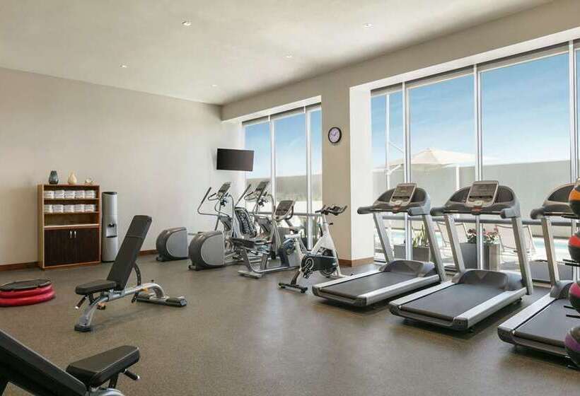 ホテル Hampton Inn By Hilton Monterrey Apodaca